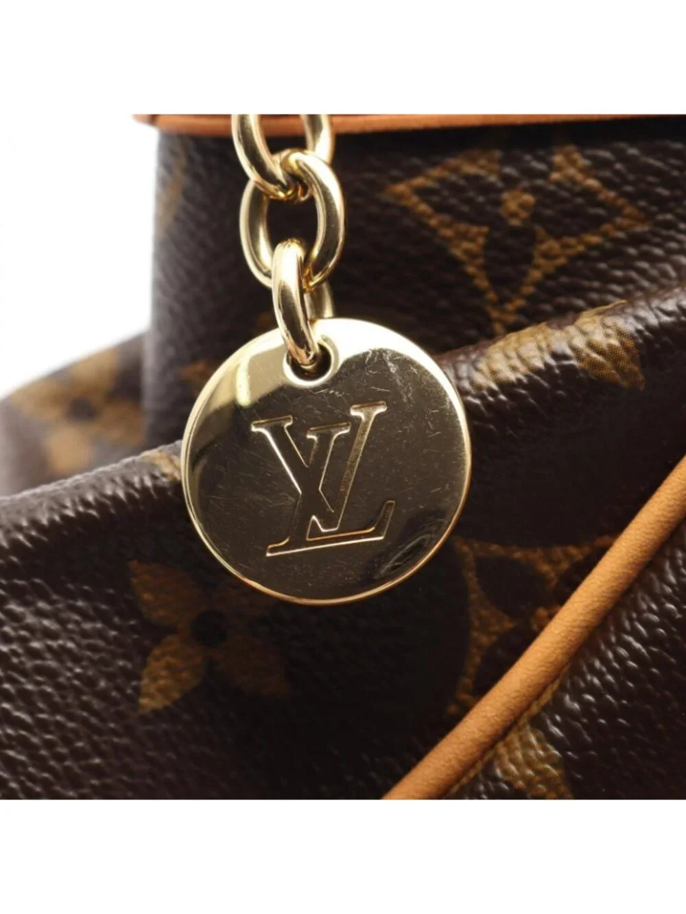 Louis Vuitton interior presentation pm